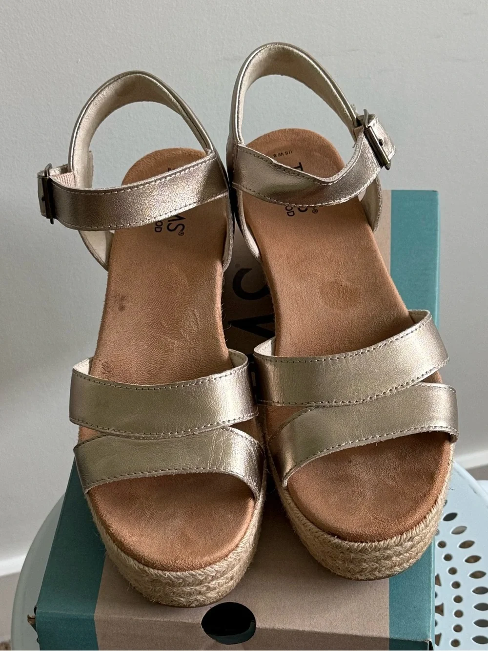 Toms Metallic Gold Women’s Espadrille Wedge Sandals - Picture 1 of 5